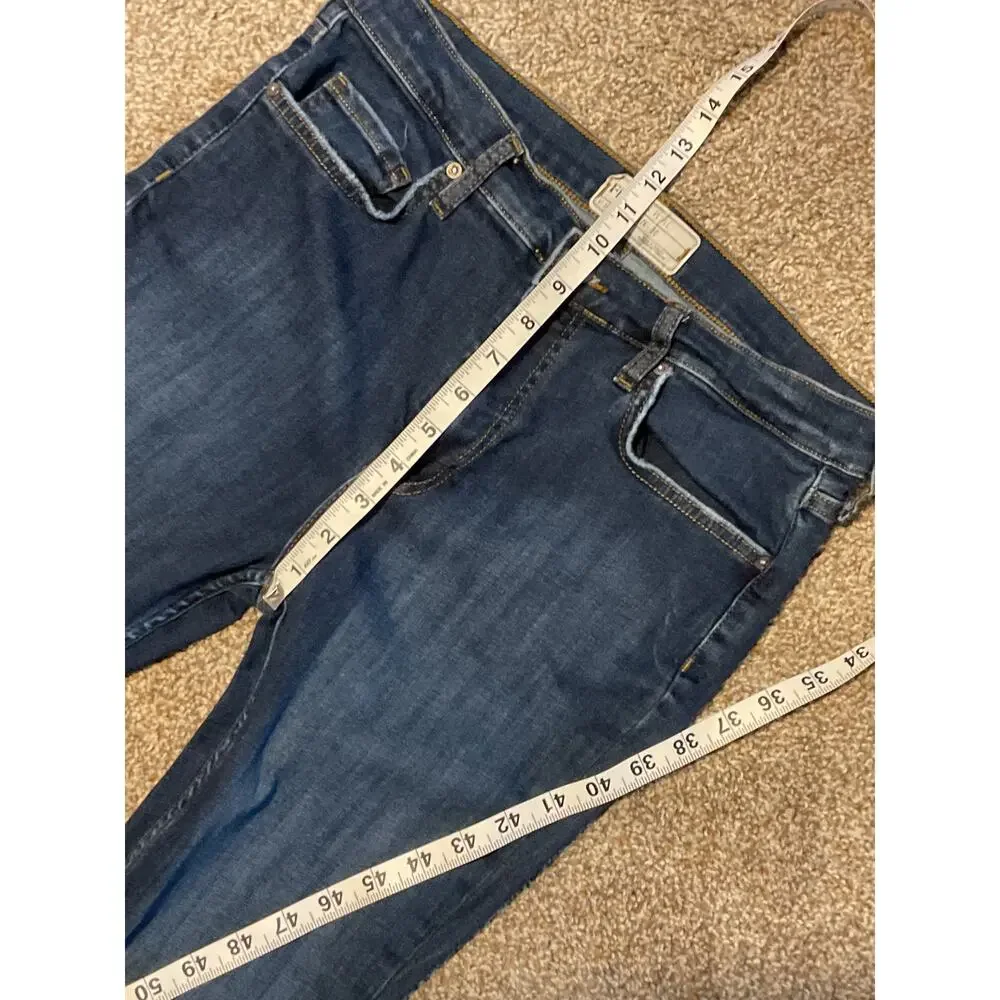 Free People Distressed Skinny Jean. Dark Wash. Size 30